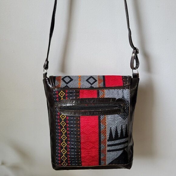VINTAGE TRIBAL WOVEN AND GENUINE LEATHER CROSSBODY BAG - Picture 4 of 16